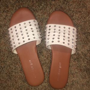 Madden Girl Spike Sandals 🫶🏼